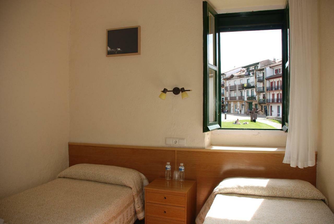 Hostal Zaragoza Hondarribia Exteriör bild