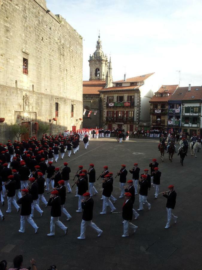Hostal Zaragoza Hondarribia Exteriör bild